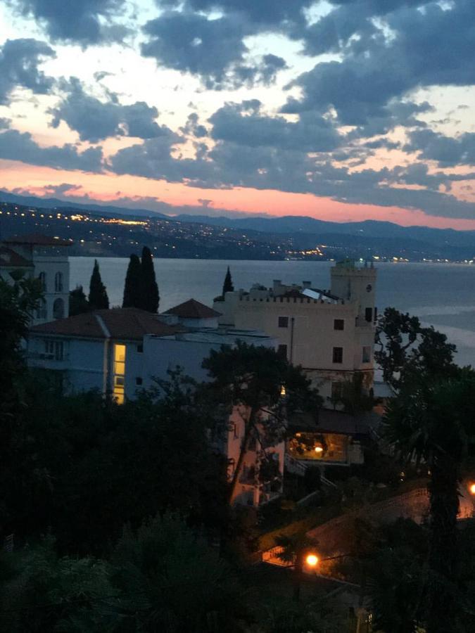 Apartment Zdenka - 100 M From The Beach Opatija Bagian luar foto