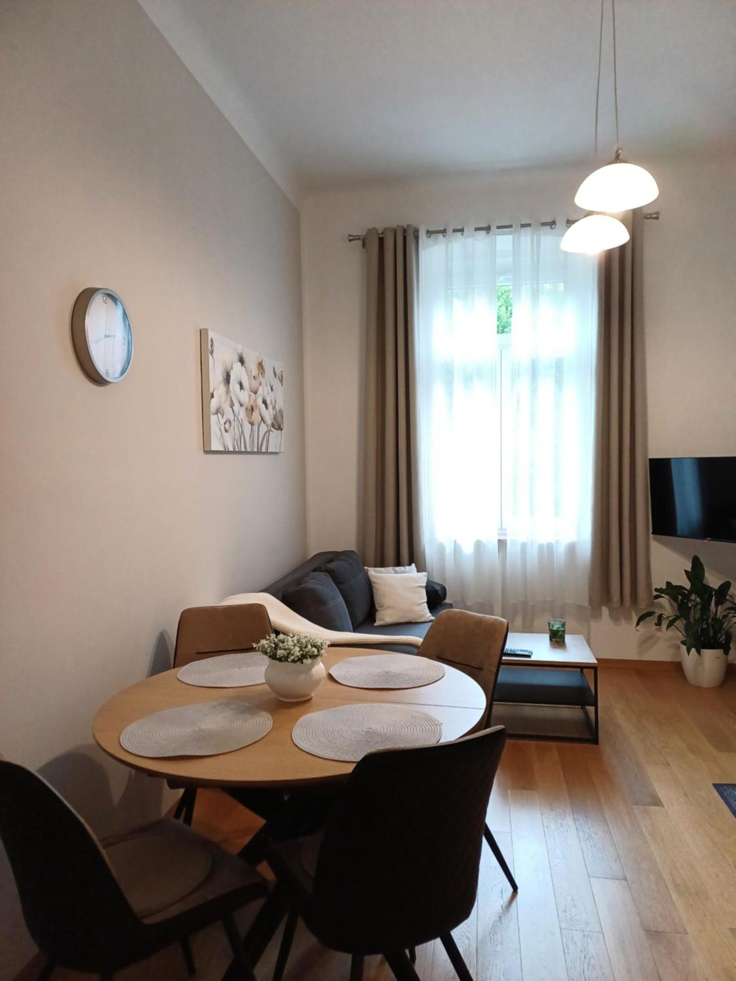 Apartment Zdenka - 100 M From The Beach Opatija Bagian luar foto