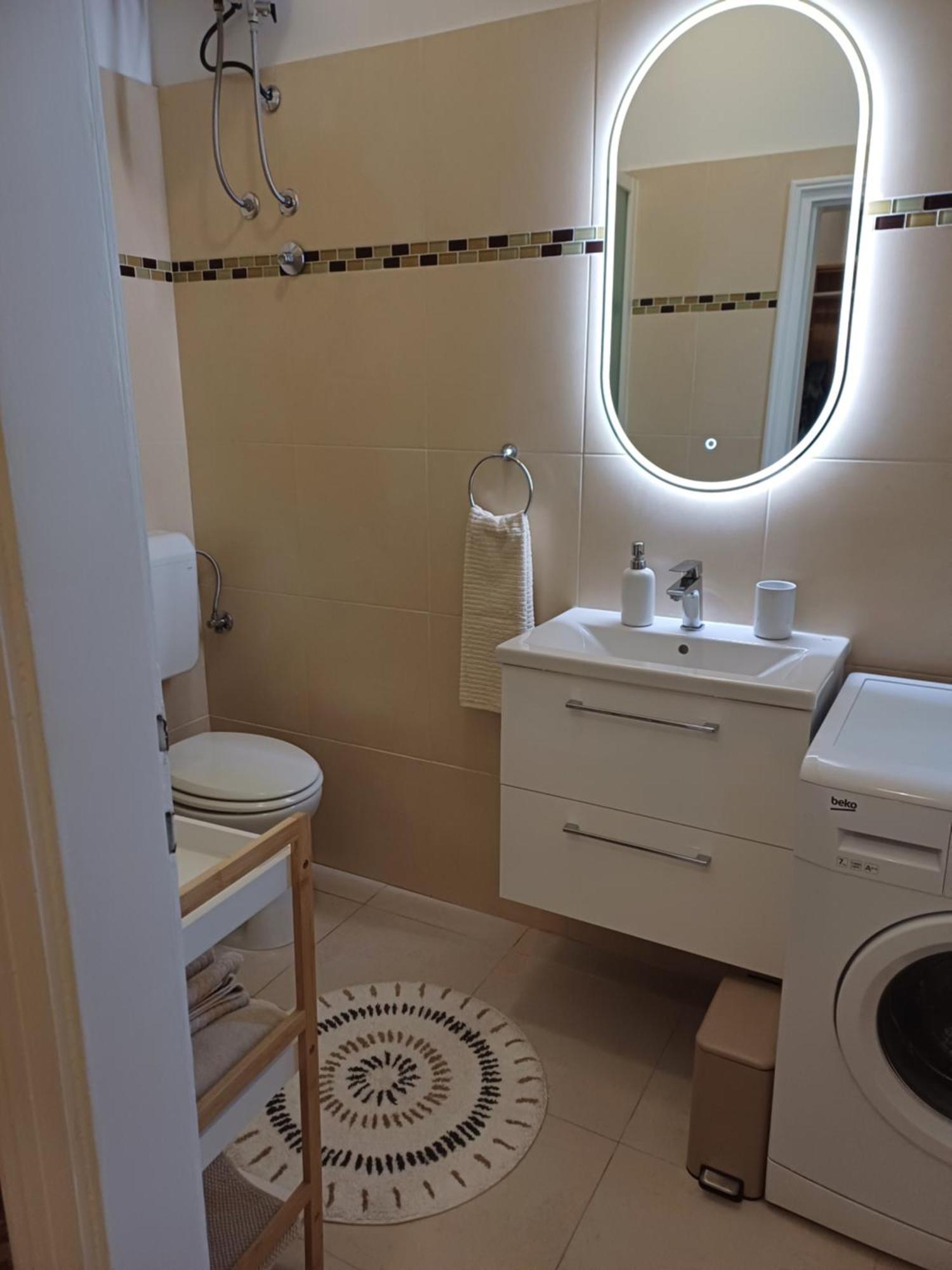 Apartment Zdenka - 100 M From The Beach Opatija Bagian luar foto